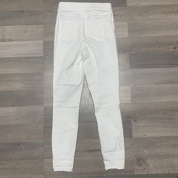 Spanx Jeans Women's White Distressed Ankle Slim Raw Hem Pull On 20229R - Size XS - Picture 2 of 13